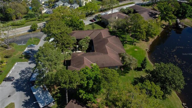Building Photo - 2673 Sabal Springs Cir