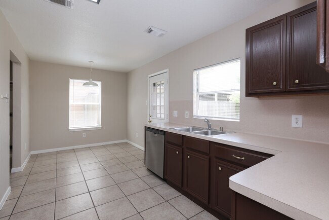 Building Photo - 15422 Ferness Ln