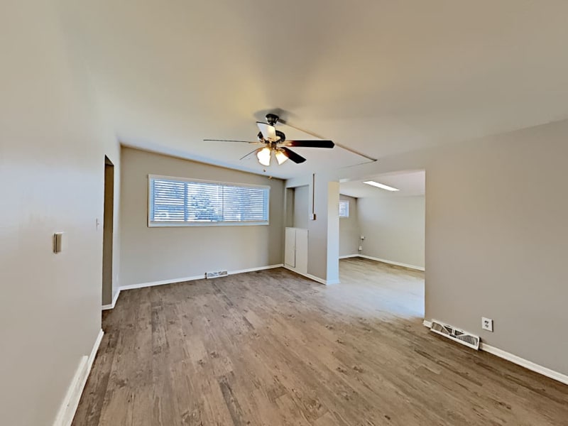 Building Photo - 1641 E 86th Pl