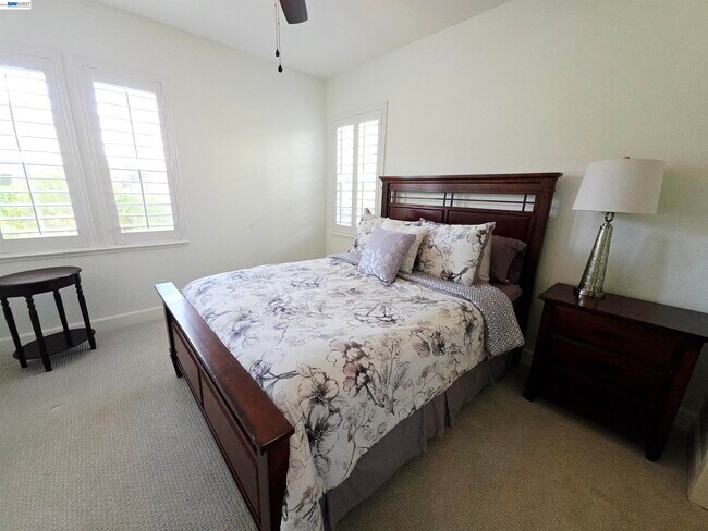 Building Photo - 2488 Remy Cantos Dr