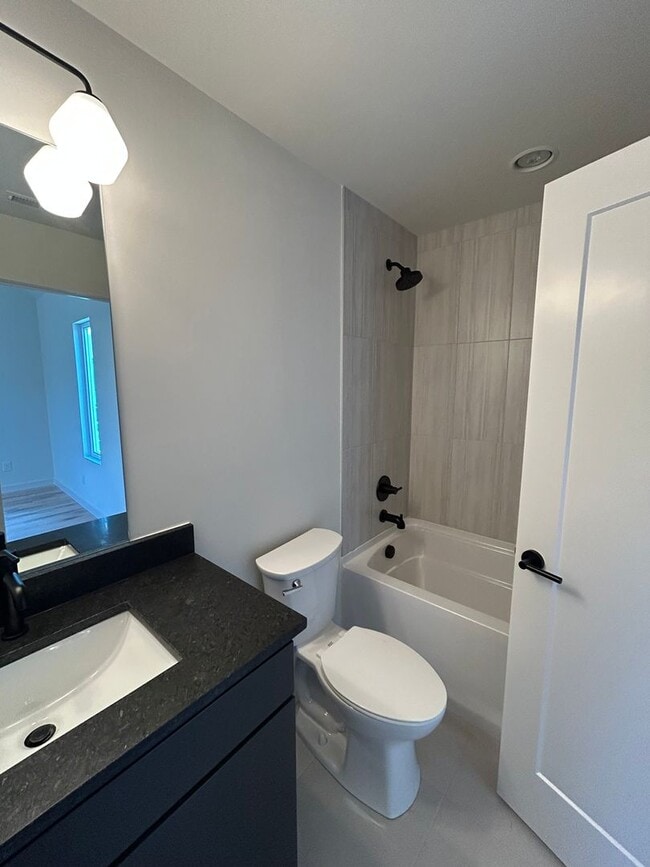 Building Photo - Amazing New Construction in North Nashville!
