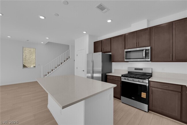Building Photo - 10263 Estancia Hl St