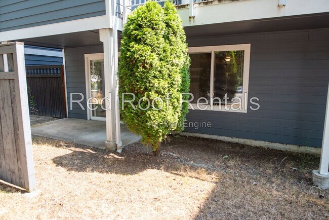 Building Photo - 3939 10th St SE