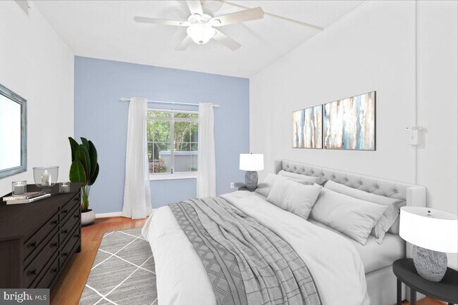 Building Photo - 14809 Pennfield Cir