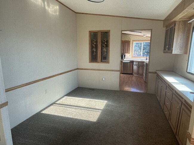 Building Photo - 39141 Reeves Ln