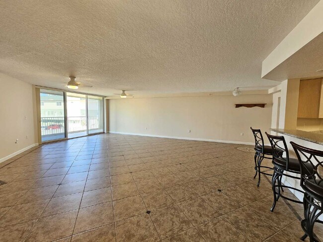 Building Photo - Seaside Serenity Awaits: Spacious 3-Bedroo...
