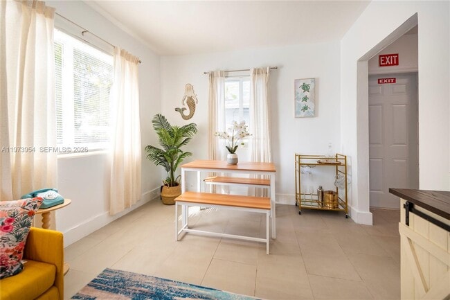 Building Photo - 1625 Fletcher St