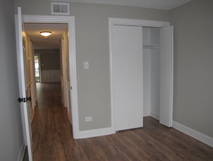 Building Photo - 10702 S Depot St