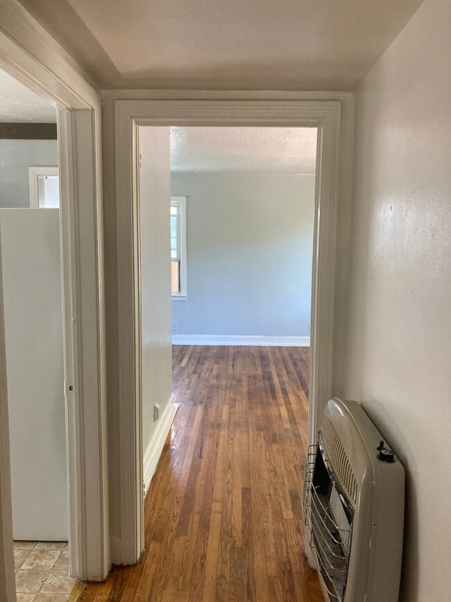 Building Photo - 1626 Charlotte Ave