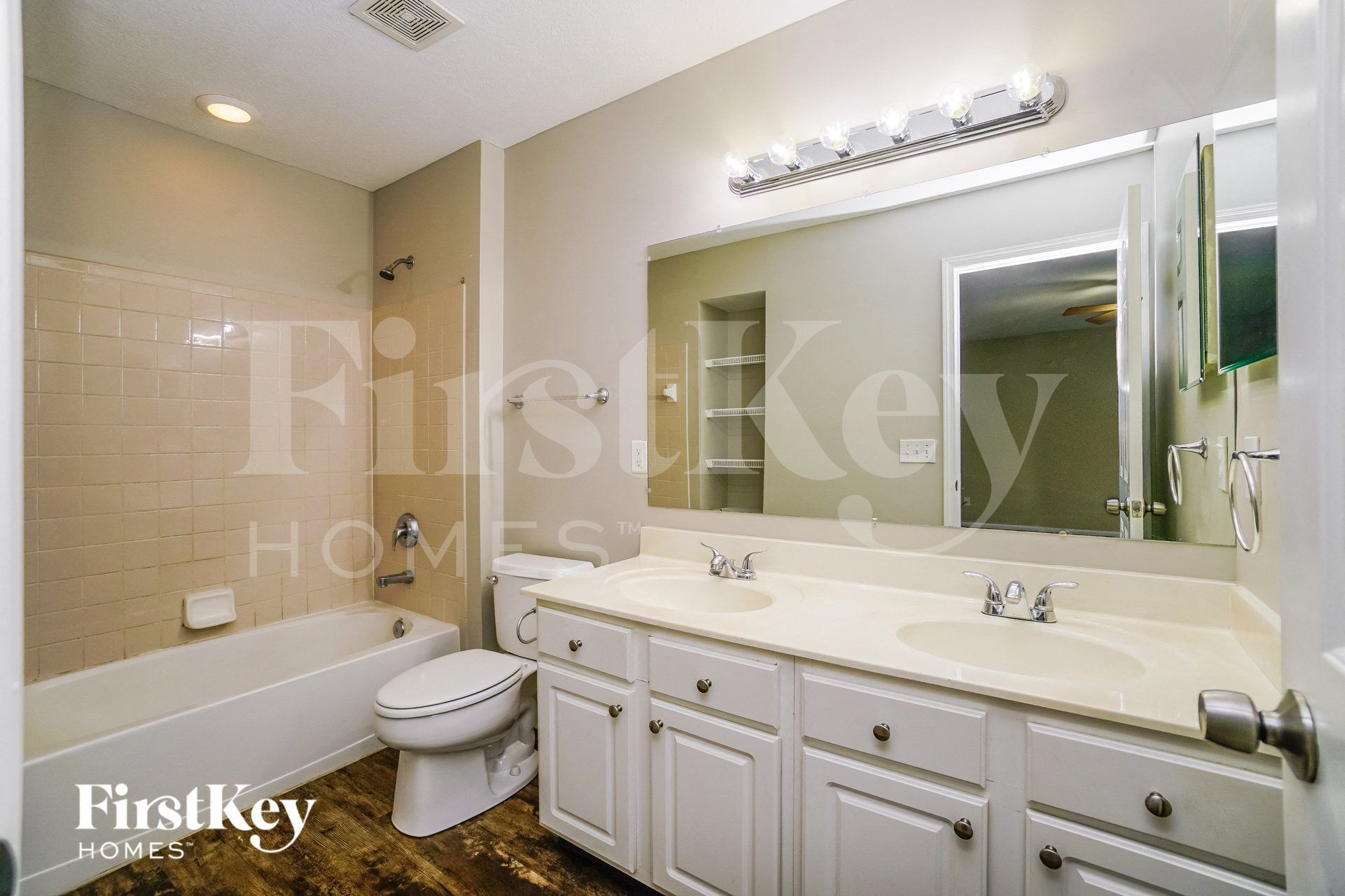 Building Photo - 2673 Cross Creek Ave