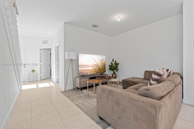 Building Photo - 20655 NE 7th Pl