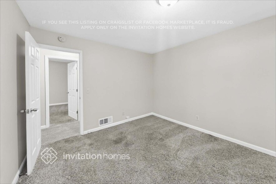 Building Photo - 624 Princess Cir
