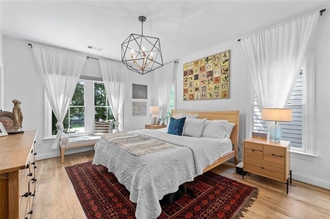 Building Photo - 518 Bismark Rd NE