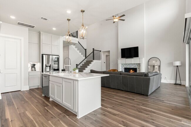 Building Photo - 316 Coldwater Creek Ct