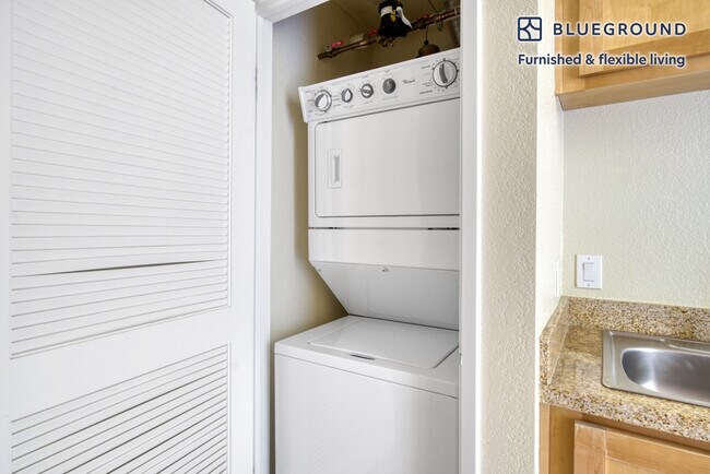 Building Photo - 1000 National Ave