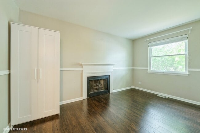 Building Photo - 1010 Wesley Ln