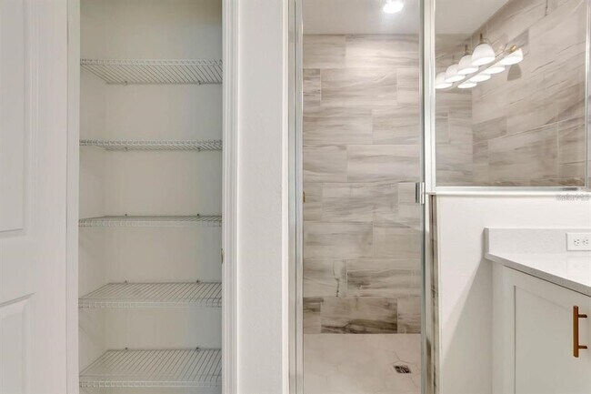 Building Photo - 795 Longboat Dr