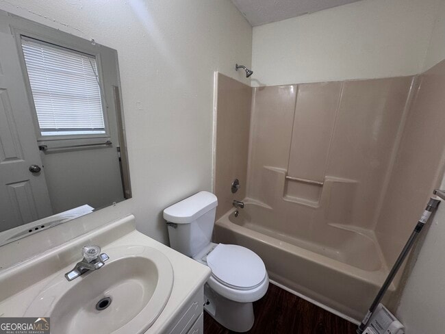 Building Photo - 510 Cypress Dr
