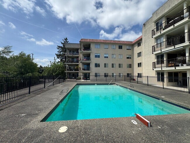 Building Photo - 9030 Seward Park Ave S