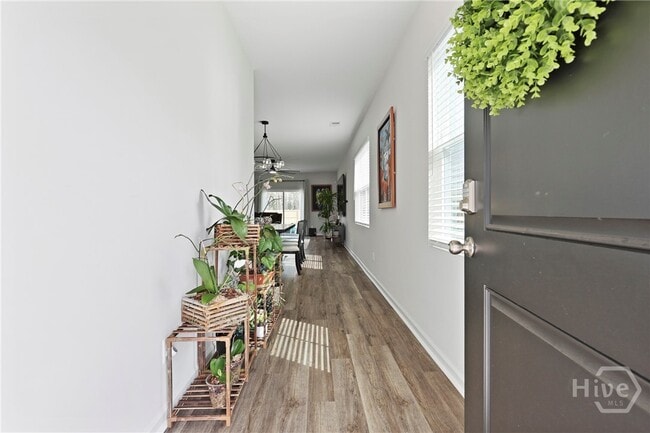 Building Photo - 107 Firefly Cir