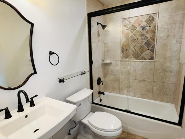 Building Photo - 1420 Tres Hermanas Way