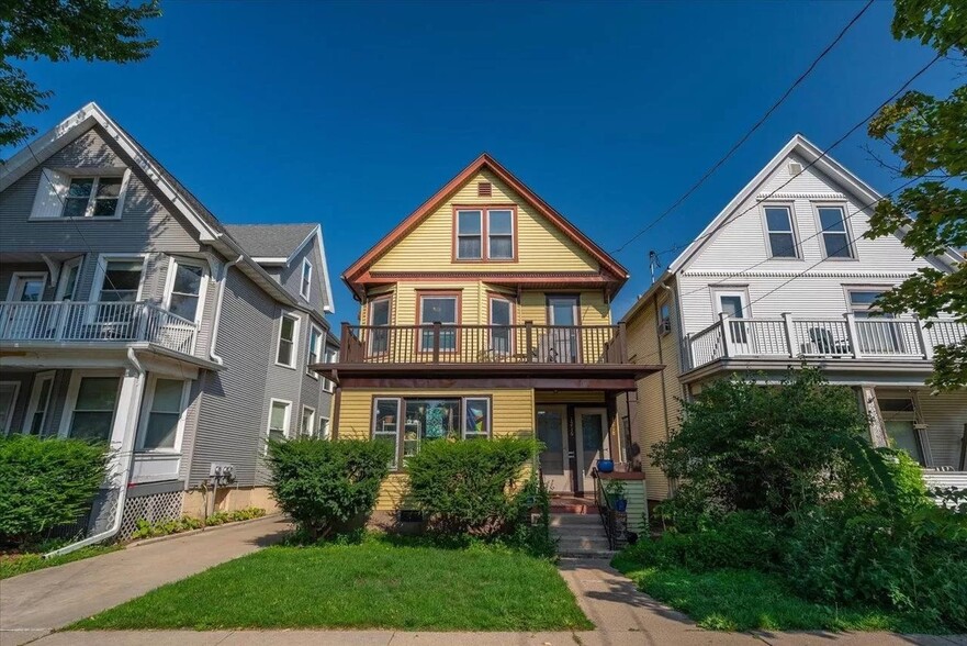 Primary Photo - 1216 Jenifer St