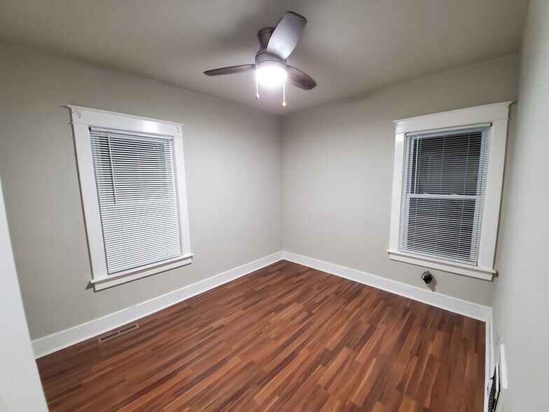 Bedroom - 48 Cleveland Ave