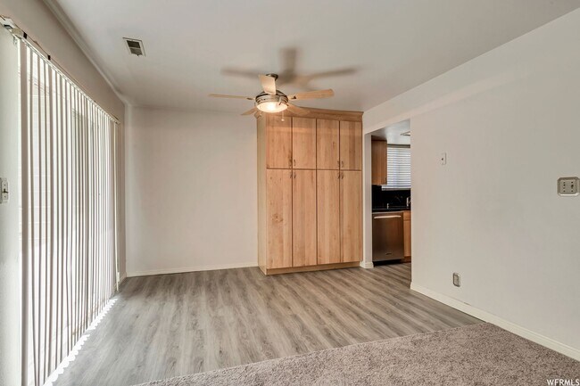 Building Photo - AWESOME GROUND FLOOR CONDO IN OREM