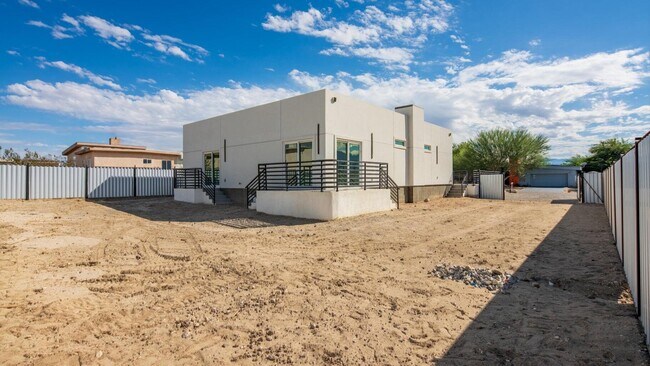 Building Photo - 67670 Buckboard Ln