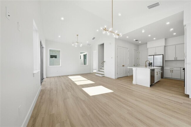 Building Photo - 1514 Wilson Ave