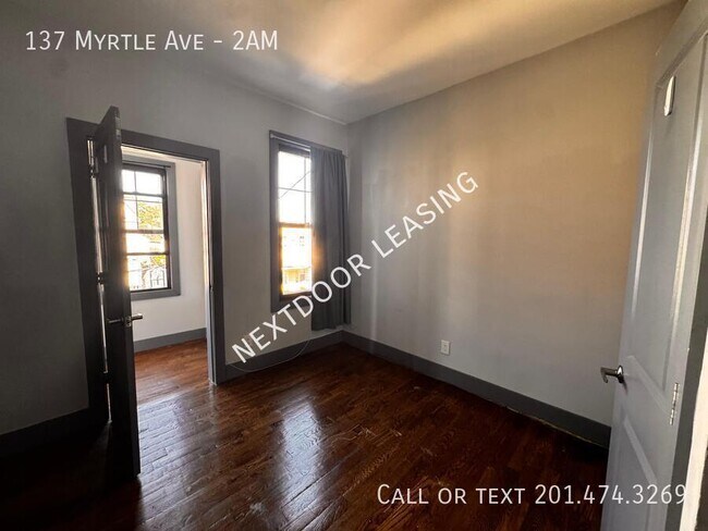 Building Photo - 137 Myrtle Ave