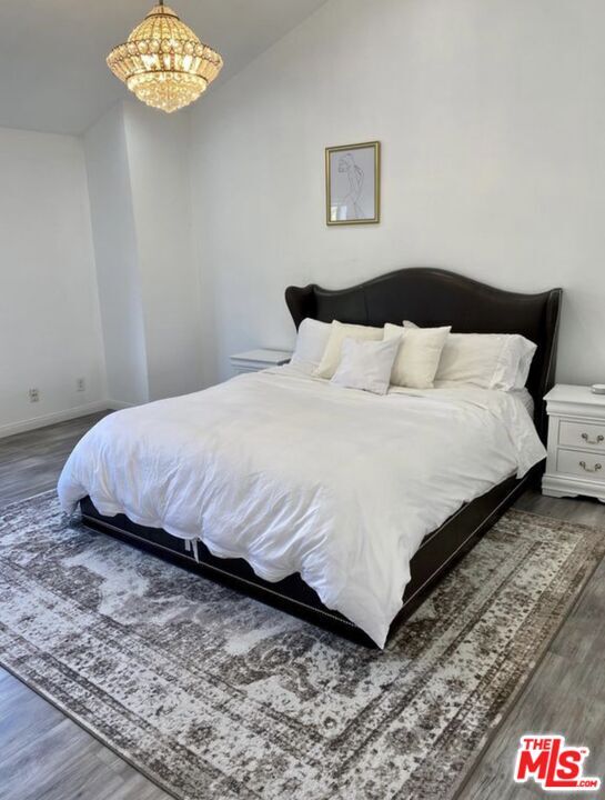 Building Photo - 944 Palm Ave