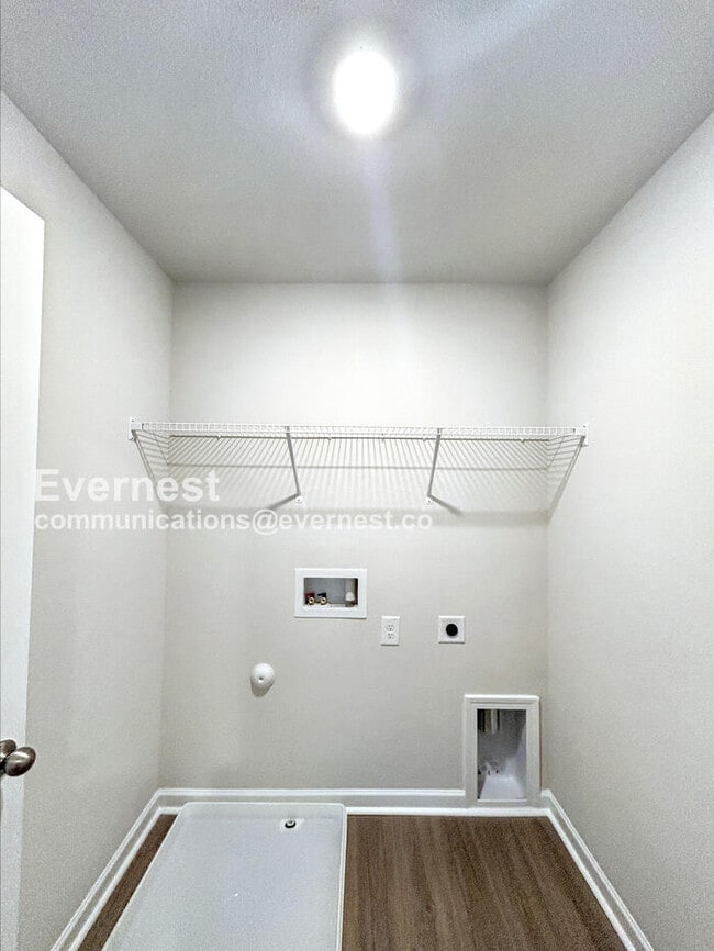 Building Photo - 2150 Willow Gln Dr