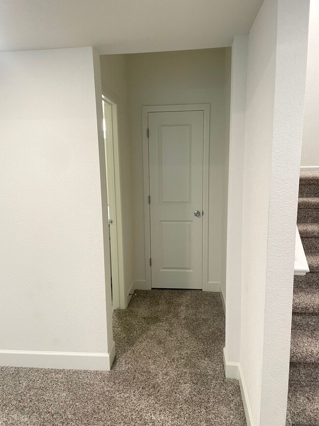 Building Photo - Beautiful 4bd 3.5 bath townhome for rent