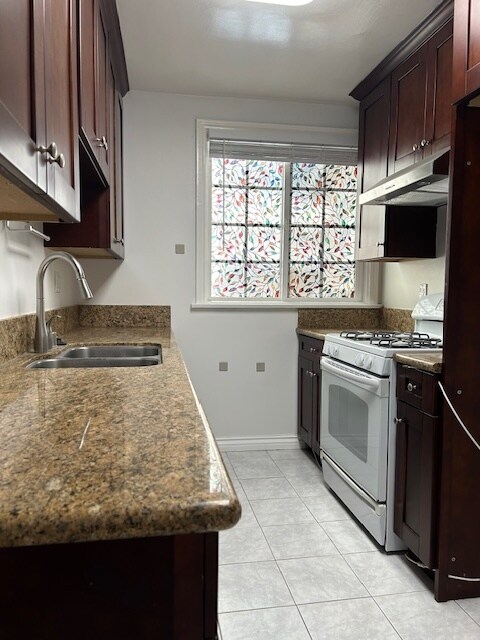 Building Photo - 367 Burchett St