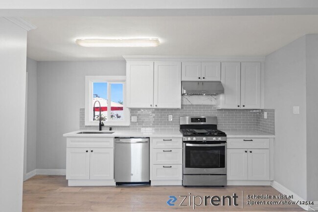 Building Photo - 3827 West St