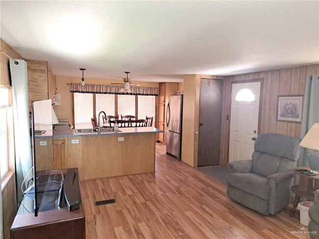 Building Photo - 402 Cory Dr