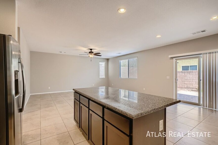 Building Photo - 10646 Mt Blackburn Ave