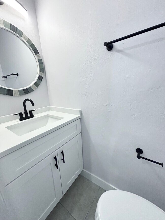 Building Photo - Stunningly Remodeled 2-Bed, 1.5-bath, with...