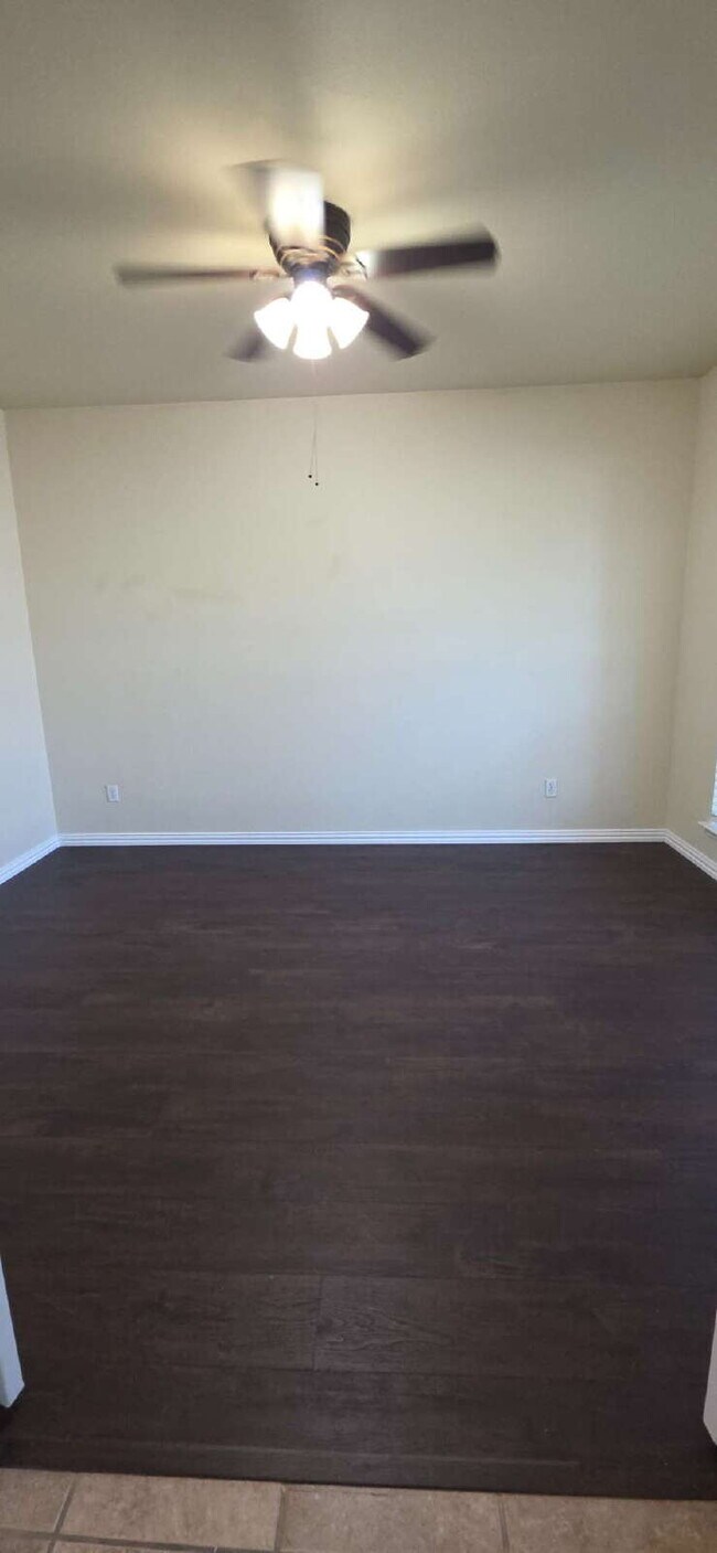 Building Photo - Expansive Mansfield Home with 5 Bedrooms, ...
