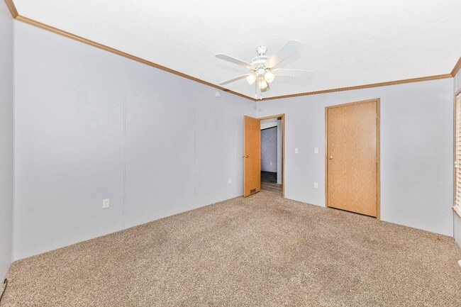 Building Photo - 16114 McGregor Dr