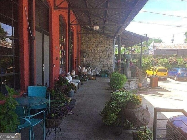 Building Photo - 161 Mangum St SW