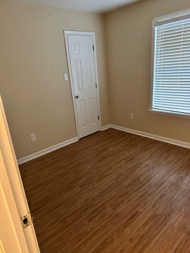 2nd bedroom - 4340 Benoit Ln