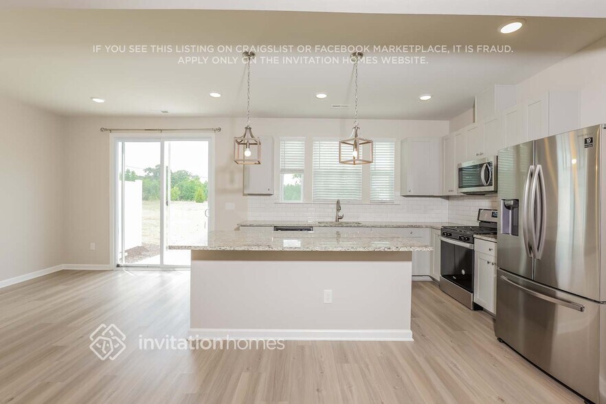 Building Photo - 780 Amarra Dr