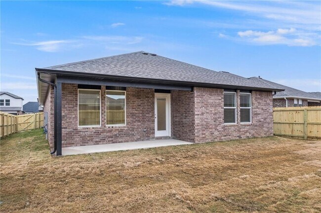 Building Photo - 138 S Maroon Ave