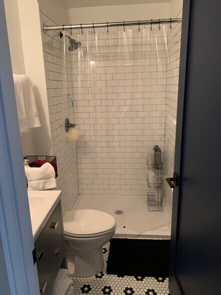 Building Photo - 4406 Cessna Way