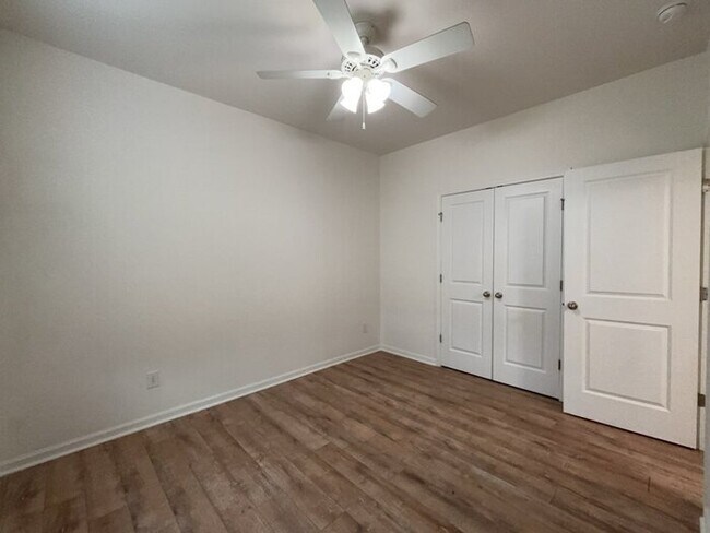 Building Photo - 3084 Adventure Way