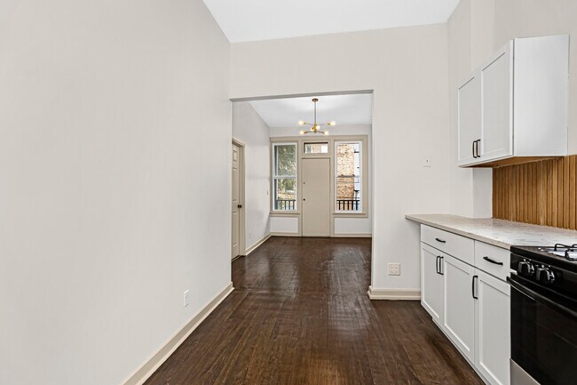 Building Photo - 2634 W Cortez St