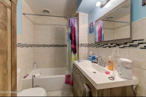 Bathroom - 1106 3rd Ave