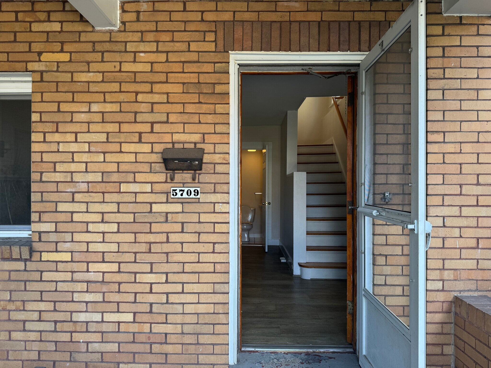 Building Photo - 5709 Melvin St